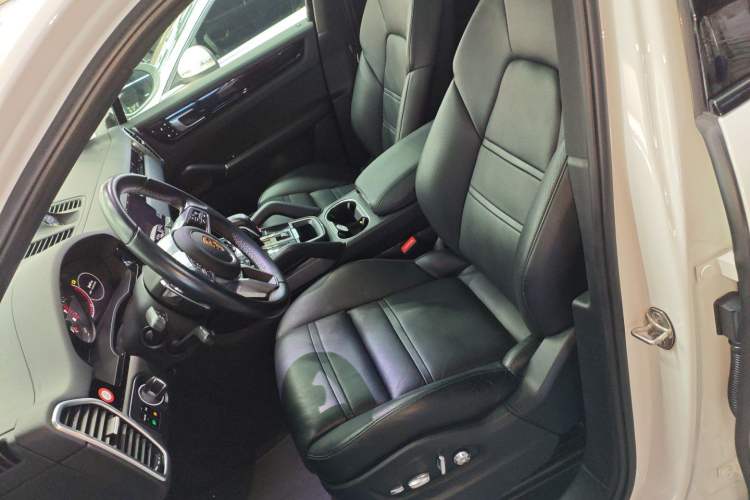 Used Porsche Cayenne E-Hybrid 2021 Cayenne E-Hybrid 2.0T Left Front Seat