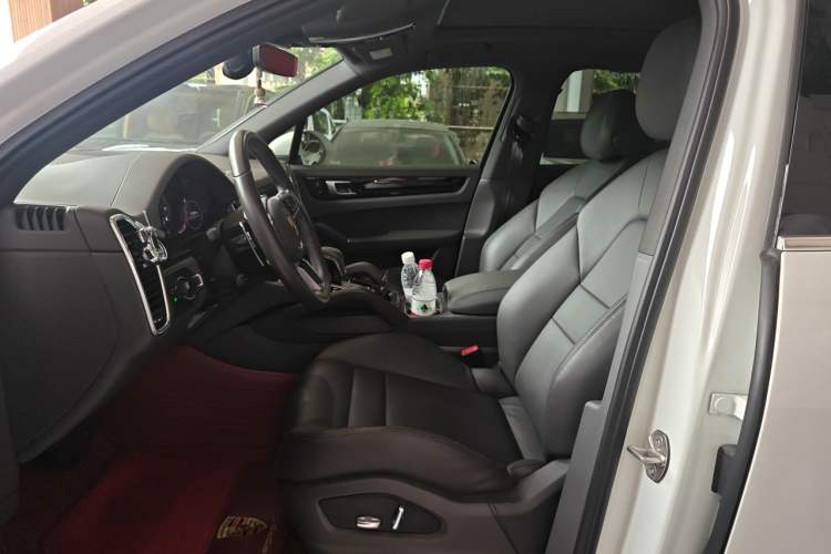 Used Porsche Cayenne E-Hybrid 2021 Cayenne E-Hybrid 2.0T Left Front Seat
