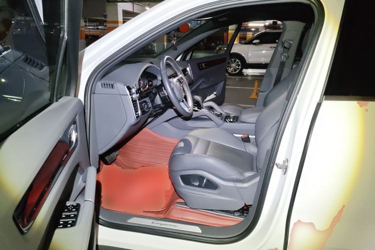 Used Porsche Cayenne E-Hybrid 2021 Cayenne E-Hybrid 2.0T Left Front Seat