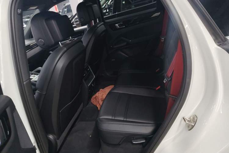 Used Porsche Cayenne E-Hybrid 2021 Cayenne E-Hybrid 2.0T Left Rear Seat