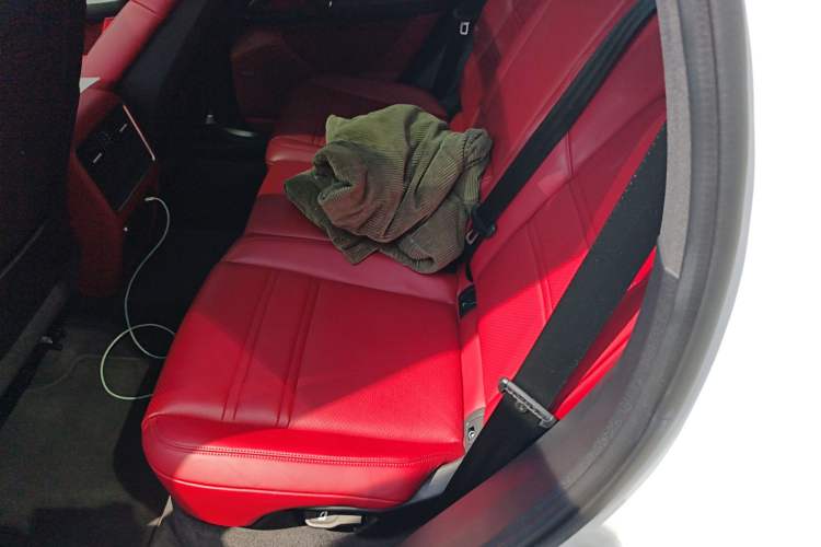 Used Porsche Cayenne E-Hybrid 2021 Cayenne E-Hybrid 2.0T Left Rear Seat
