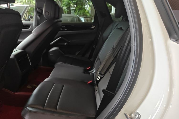Used Porsche Cayenne E-Hybrid 2021 Cayenne E-Hybrid 2.0T Left Rear Seat
