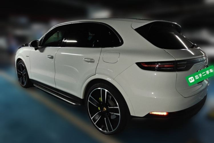 Used Porsche Cayenne E-Hybrid 2021 Cayenne E-Hybrid 2.0T Rear Left 45 Deg