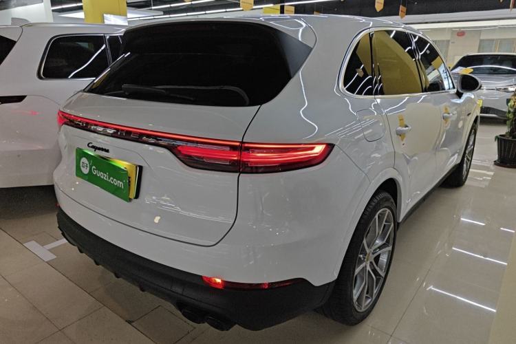 Used Porsche Cayenne E-Hybrid 2021 Cayenne E-Hybrid 2.0T Rear Right 45 Deg