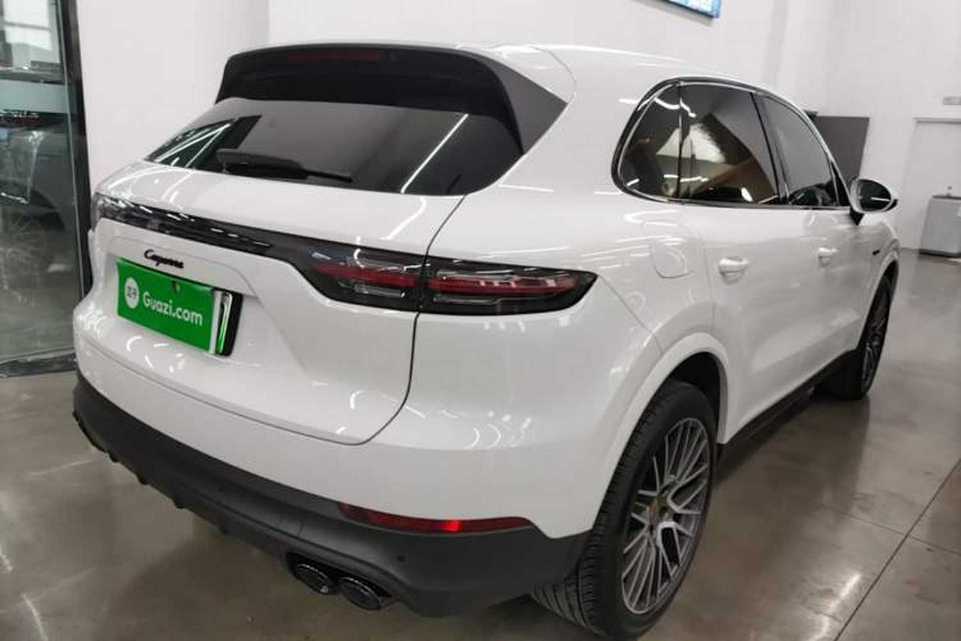 Used Porsche Cayenne E-Hybrid 2021 Cayenne E-Hybrid 2.0T Rear Right 45 Deg
