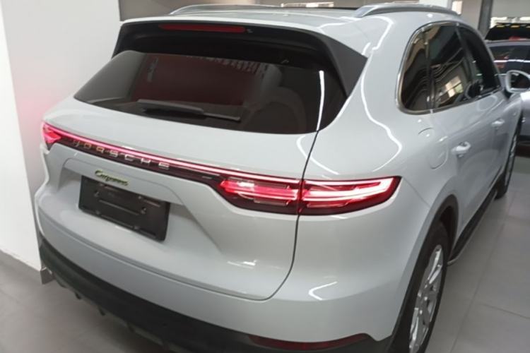 Used Porsche Cayenne E-Hybrid 2021 Cayenne E-Hybrid 2.0T Rear Right 45 Deg