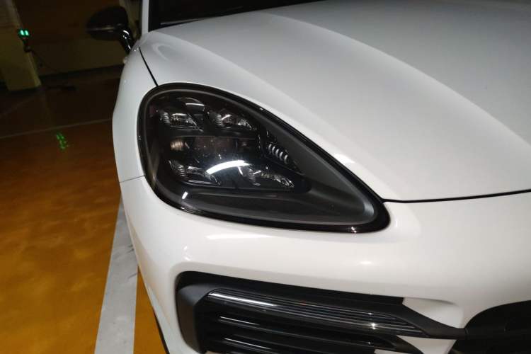 Used Porsche Cayenne E-Hybrid 2021 Cayenne E-Hybrid 2.0T Right Front Headlight