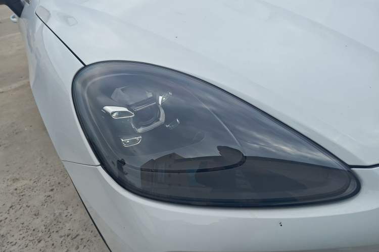 Used Porsche Cayenne E-Hybrid 2021 Cayenne E-Hybrid 2.0T Right Front Headlight