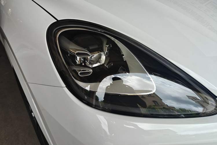 Used Porsche Cayenne E-Hybrid 2021 Cayenne E-Hybrid 2.0T Right Front Headlight