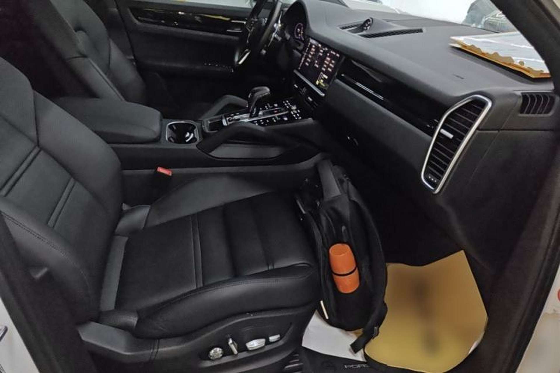 Used Porsche Cayenne E-Hybrid 2021 Cayenne E-Hybrid 2.0T Right Front Seat