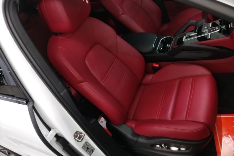Used Porsche Cayenne E-Hybrid 2021 Cayenne E-Hybrid 2.0T Right Front Seat