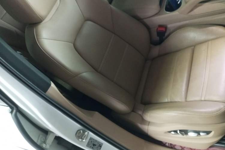 Used Porsche Cayenne E-Hybrid 2021 Cayenne E-Hybrid 2.0T Right Front Seat