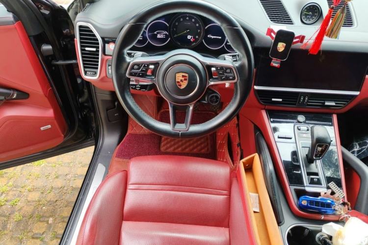 Used Porsche Cayenne E-Hybrid 2021 Cayenne E-Hybrid 2.0T Steering Wheel