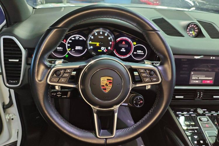 Used Porsche Cayenne E-Hybrid 2021 Cayenne E-Hybrid 2.0T Steering Wheel