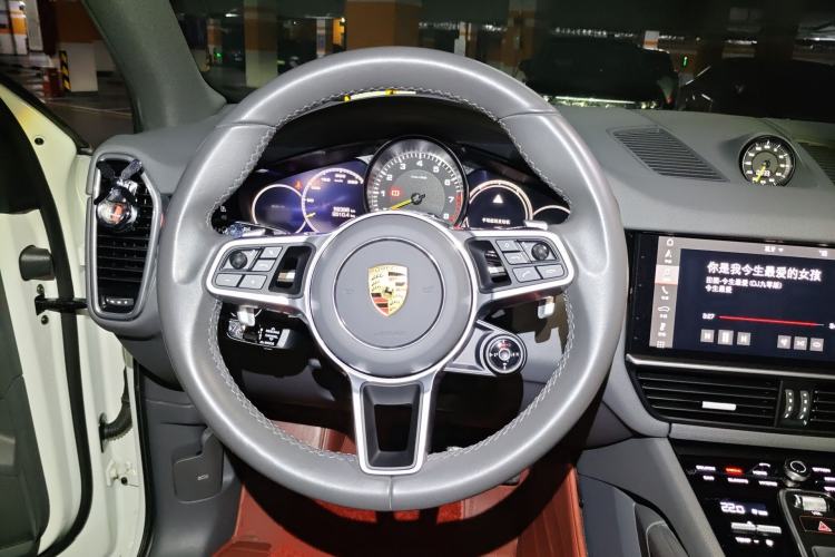 Used Porsche Cayenne E-Hybrid 2021 Cayenne E-Hybrid 2.0T Steering Wheel