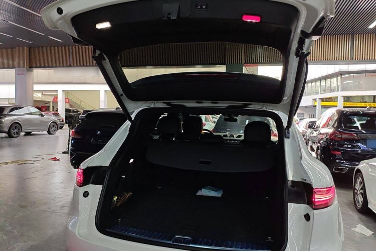 Used Porsche Cayenne E-Hybrid 2021 Cayenne E-Hybrid 2.0T Trunk