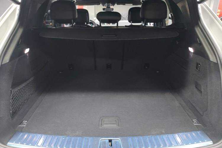 Used Porsche Cayenne E-Hybrid 2021 Cayenne E-Hybrid 2.0T Trunk