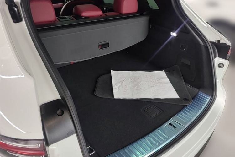 Used Porsche Cayenne E-Hybrid 2021 Cayenne E-Hybrid 2.0T Trunk