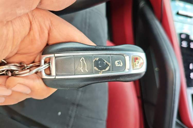Used Porsche Cayenne E-Hybrid 2021 Cayenne E-Hybrid 2.0T Vehicle Key