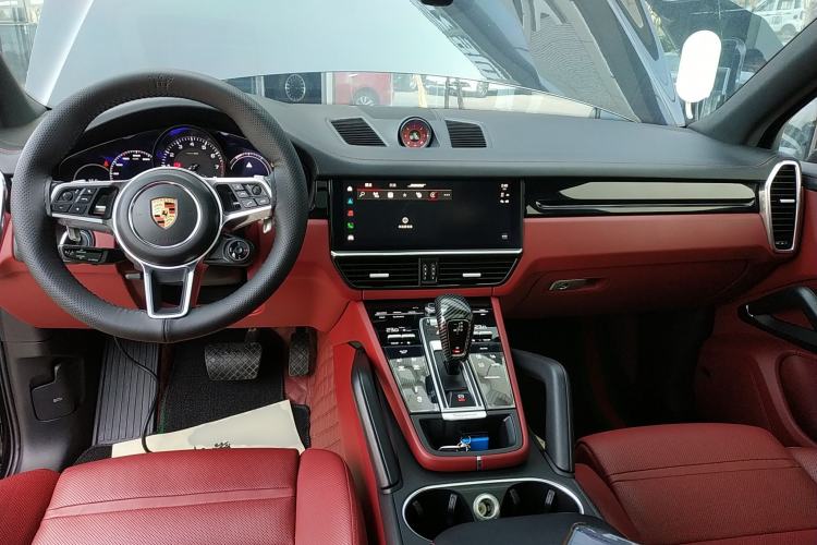 Used Porsche Cayenne E-Hybrid 2022 Cayenne E-Hybrid 2.0T Platinum Edition Center Console