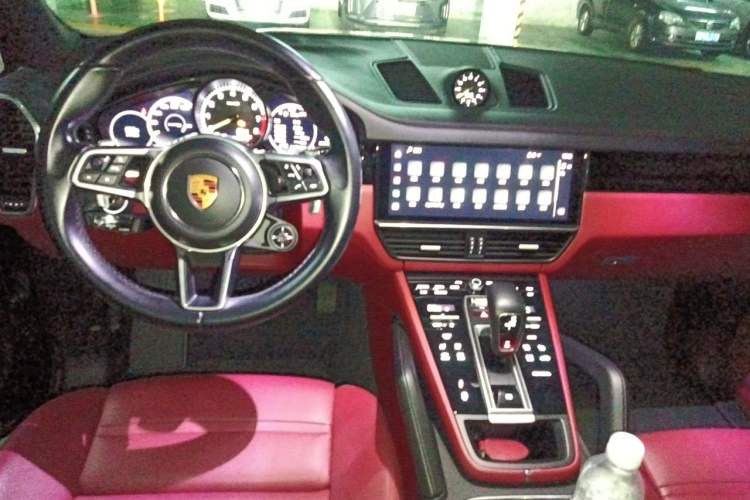 Used Porsche Cayenne E-Hybrid 2022 Cayenne E-Hybrid 2.0T Platinum Edition Center Console