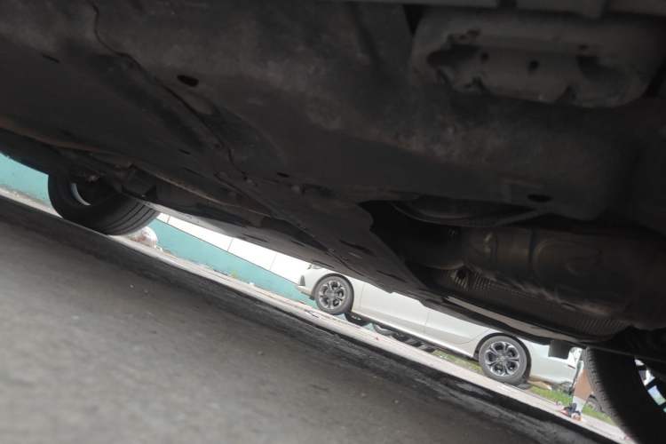 Used Porsche Cayenne E-Hybrid 2022 Cayenne E-Hybrid 2.0T Platinum Edition Chassis Rear Left