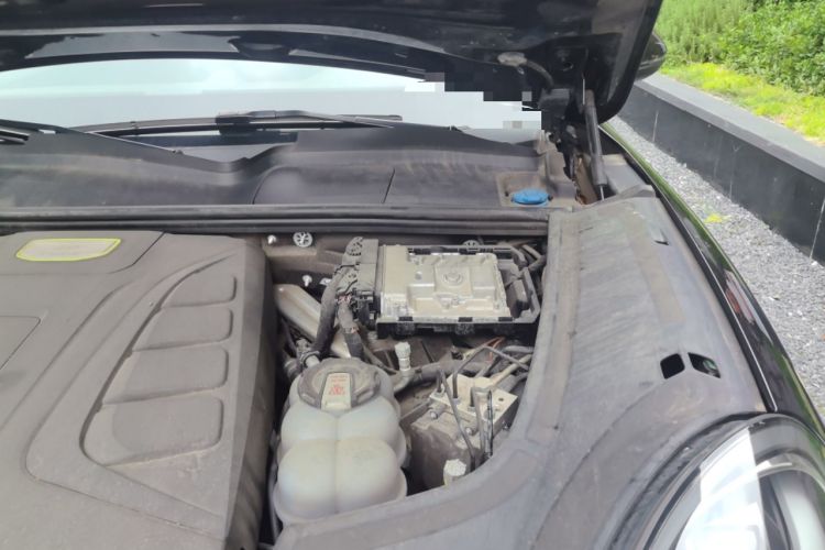 Used Porsche Cayenne E-Hybrid 2022 Cayenne E-Hybrid 2.0T Platinum Edition Engine Bay Left