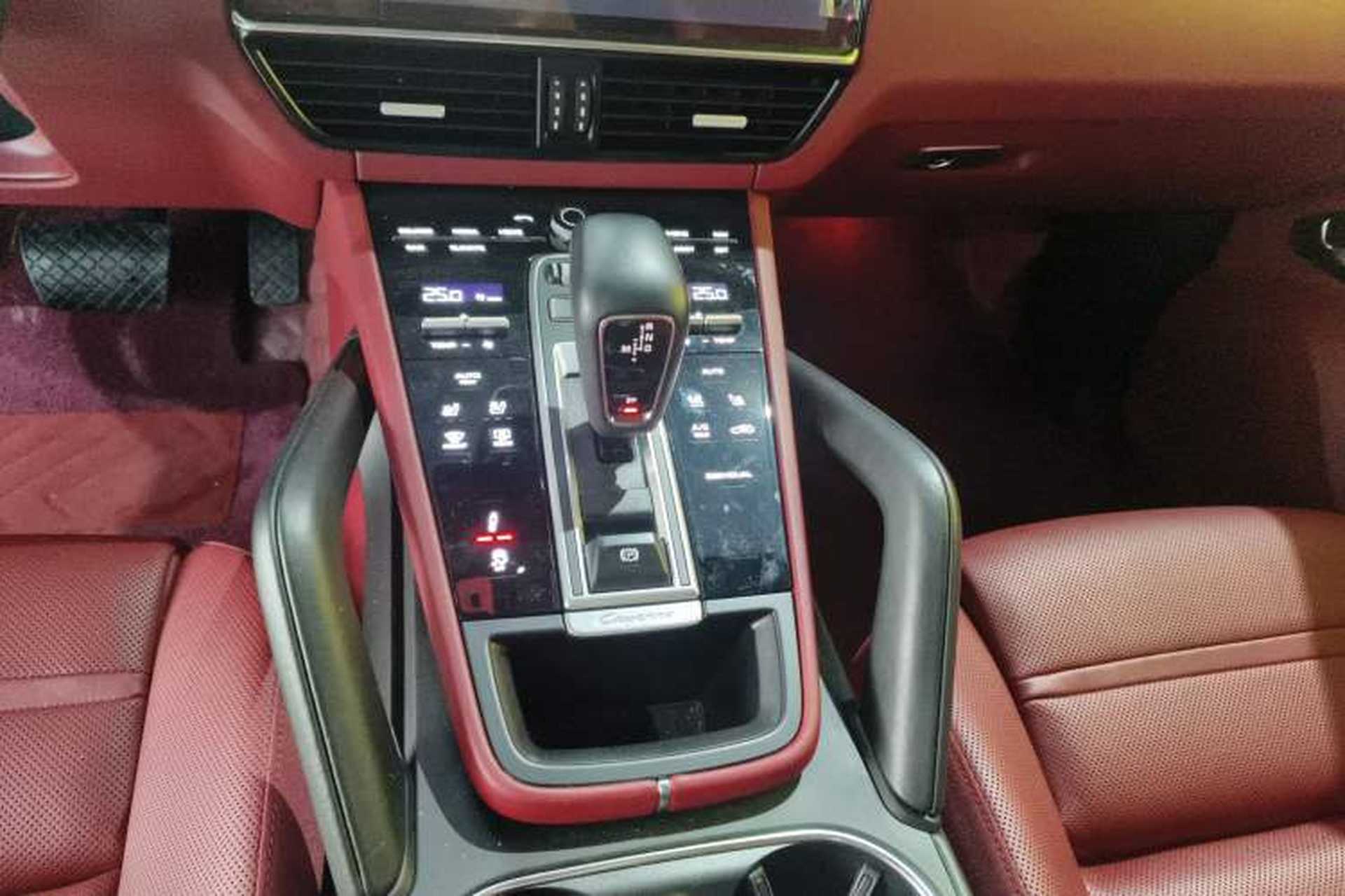 Used Porsche Cayenne E-Hybrid 2022 Cayenne E-Hybrid 2.0T Platinum Edition Gear Lever