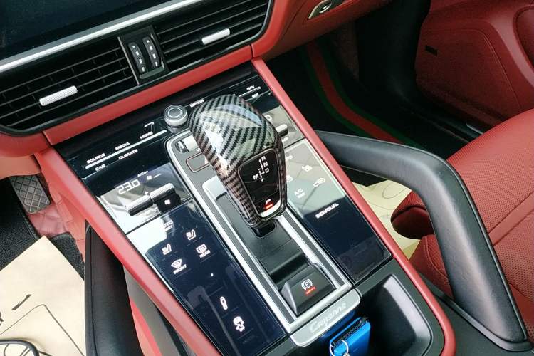 Used Porsche Cayenne E-Hybrid 2022 Cayenne E-Hybrid 2.0T Platinum Edition Gear Lever