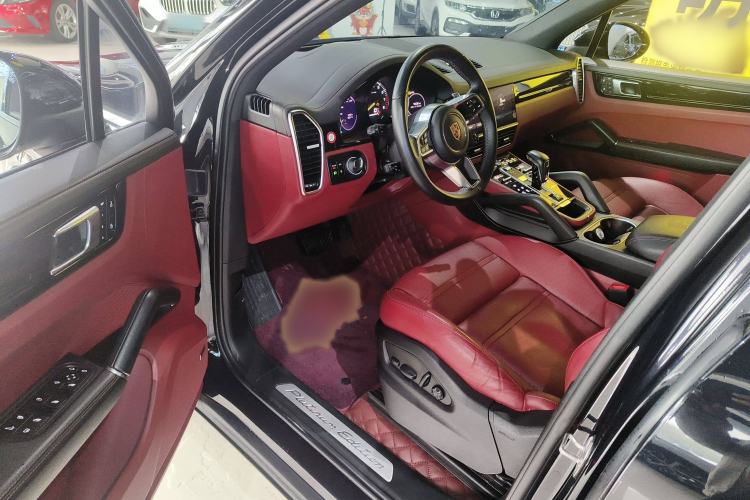 Used Porsche Cayenne E-Hybrid 2022 Cayenne E-Hybrid 2.0T Platinum Edition Interior 3
