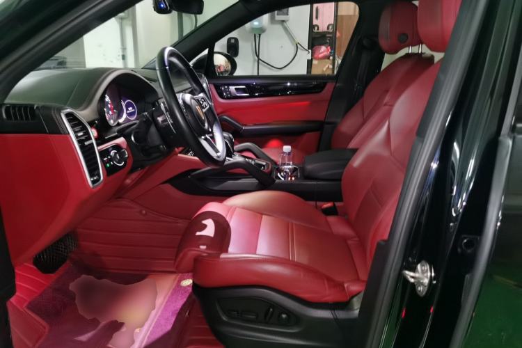Used Porsche Cayenne E-Hybrid 2022 Cayenne E-Hybrid 2.0T Platinum Edition Left Front Seat