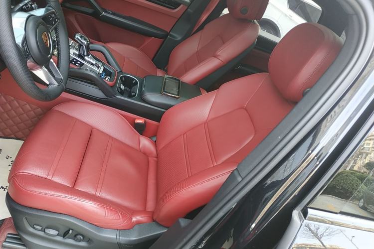 Used Porsche Cayenne E-Hybrid 2022 Cayenne E-Hybrid 2.0T Platinum Edition Left Front Seat