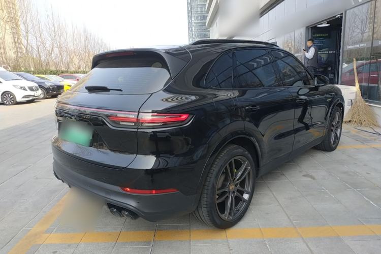 Used Porsche Cayenne E-Hybrid 2022 Cayenne E-Hybrid 2.0T Platinum Edition Rear Right 45 Deg