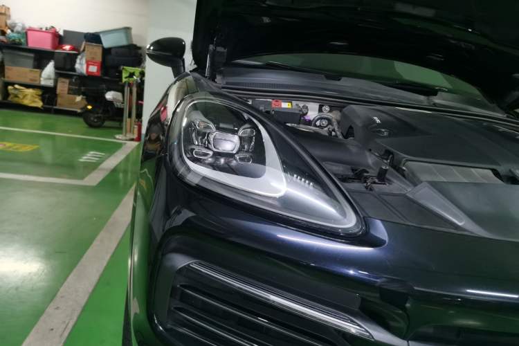 Used Porsche Cayenne E-Hybrid 2022 Cayenne E-Hybrid 2.0T Platinum Edition Right Front Headlight