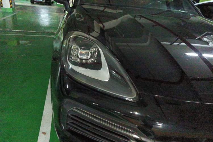 Used Porsche Cayenne E-Hybrid 2022 Cayenne E-Hybrid 2.0T Platinum Edition Right Front Headlight