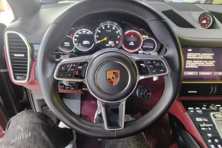 Used Porsche Cayenne E-Hybrid 2022 Cayenne E-Hybrid 2.0T Platinum Edition Steering Wheel