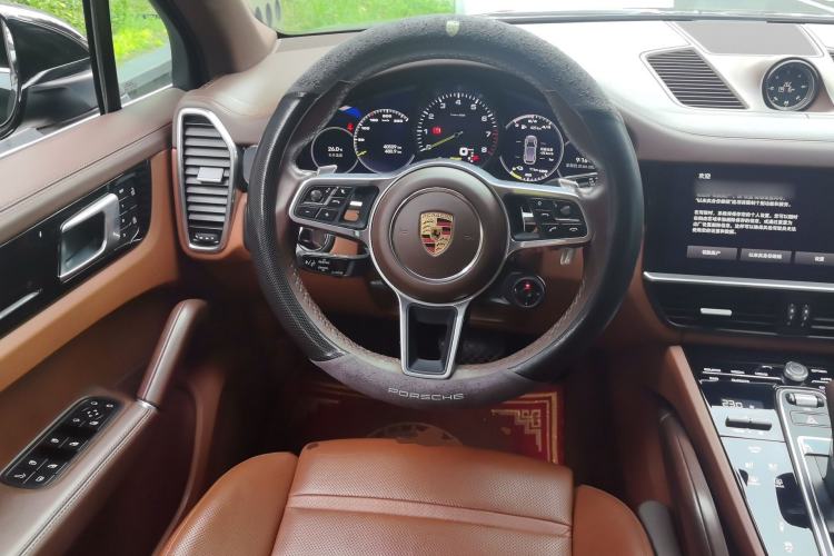 Used Porsche Cayenne E-Hybrid 2022 Cayenne E-Hybrid 2.0T Platinum Edition Steering Wheel