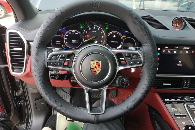 Used Porsche Cayenne E-Hybrid 2022 Cayenne E-Hybrid 2.0T Platinum Edition Steering Wheel