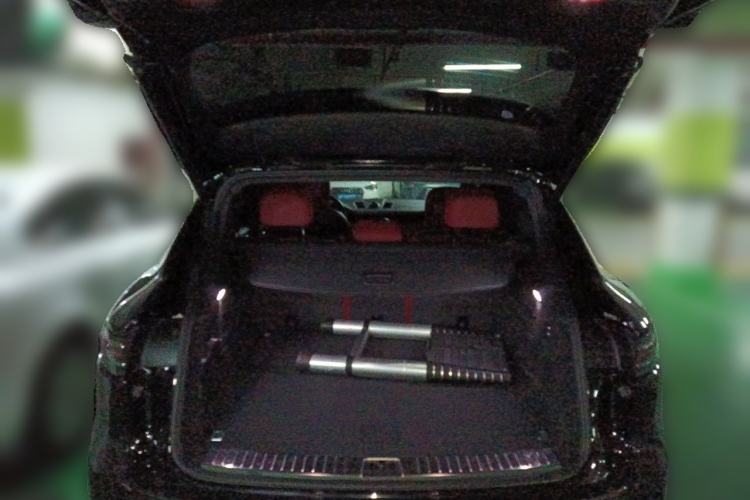 Used Porsche Cayenne E-Hybrid 2022 Cayenne E-Hybrid 2.0T Platinum Edition Trunk