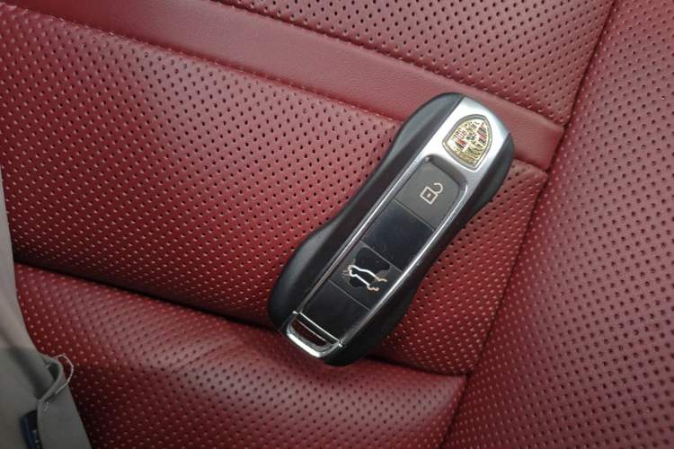 Used Porsche Cayenne E-Hybrid 2022 Cayenne E-Hybrid 2.0T Platinum Edition Vehicle Key