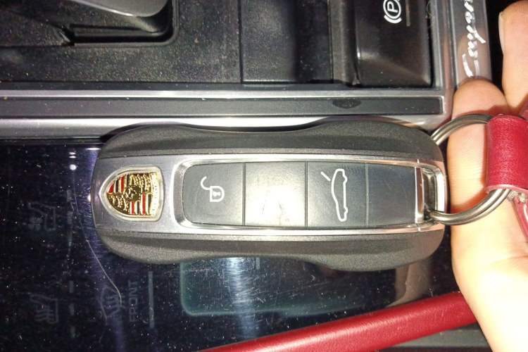 Used Porsche Cayenne E-Hybrid 2022 Cayenne E-Hybrid 2.0T Platinum Edition Vehicle Key