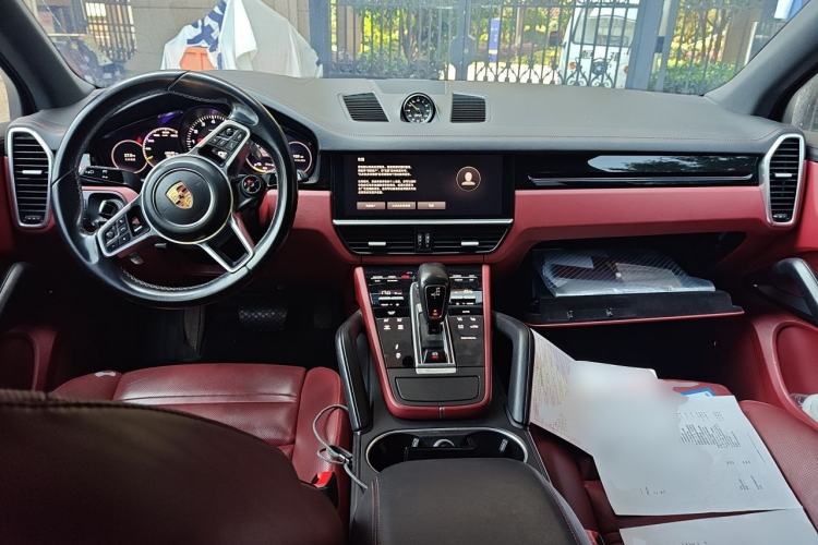 Used Porsche Cayenne E-Hybrid 2022 Cayenne E-Hybrid 2.0T Platinum Edition Center Console