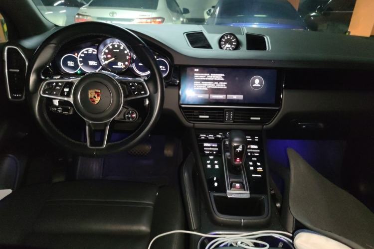 Used Porsche Cayenne E-Hybrid 2022 Cayenne E-Hybrid 2.0T Platinum Edition Center Console