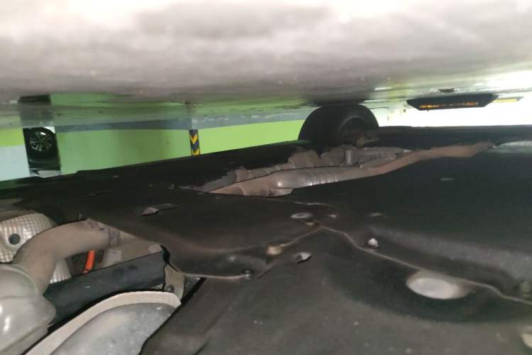Used Porsche Cayenne E-Hybrid 2022 Cayenne E-Hybrid 2.0T Platinum Edition Chassis Rear Left