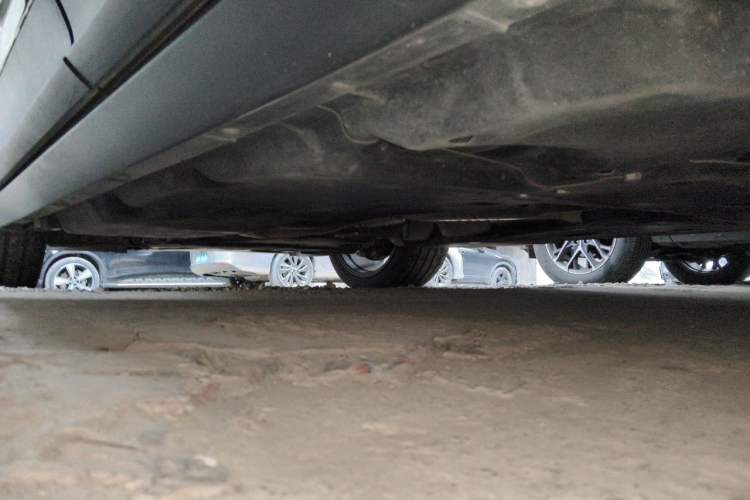 Used Porsche Cayenne E-Hybrid 2022 Cayenne E-Hybrid 2.0T Platinum Edition Chassis Rear Left