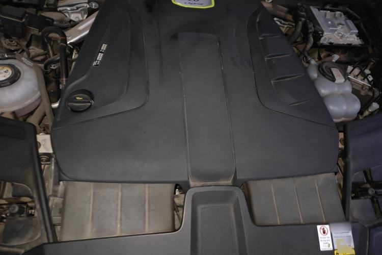 Used Porsche Cayenne E-Hybrid 2022 Cayenne E-Hybrid 2.0T Platinum Edition Engine Bay