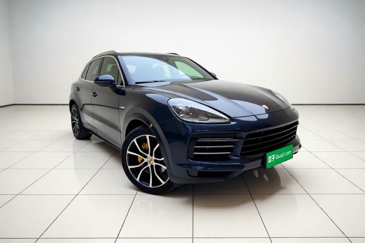 Used Porsche Cayenne E-Hybrid 2022 Cayenne E-Hybrid 2.0T Platinum Edition Front Right 45 Deg