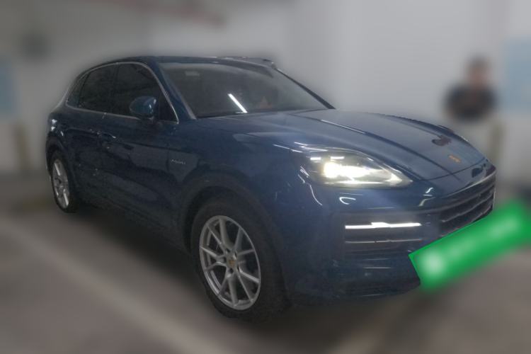 Used Porsche Cayenne E-Hybrid 2022 Cayenne E-Hybrid 2.0T Platinum Edition Front Right 45 Deg