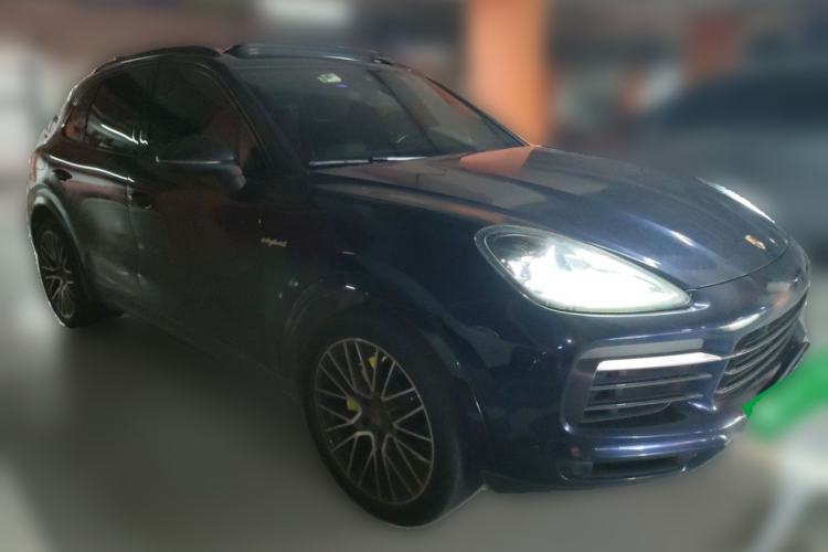 Used Porsche Cayenne E-Hybrid 2022 Cayenne E-Hybrid 2.0T Platinum Edition Front Right 45 Deg