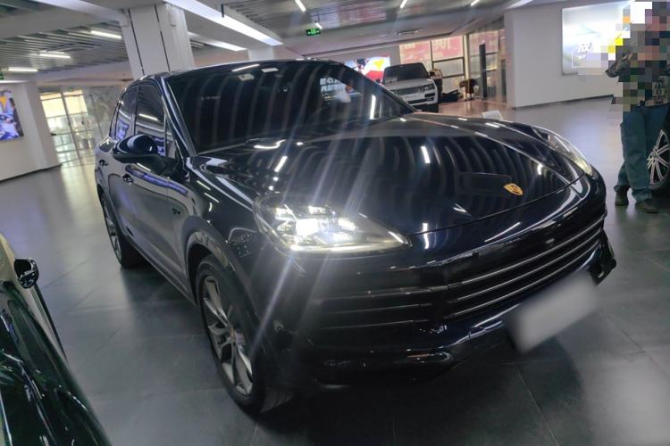 Used Porsche Cayenne E-Hybrid 2022 Cayenne E-Hybrid 2.0T Platinum Edition Front Right 45 Deg